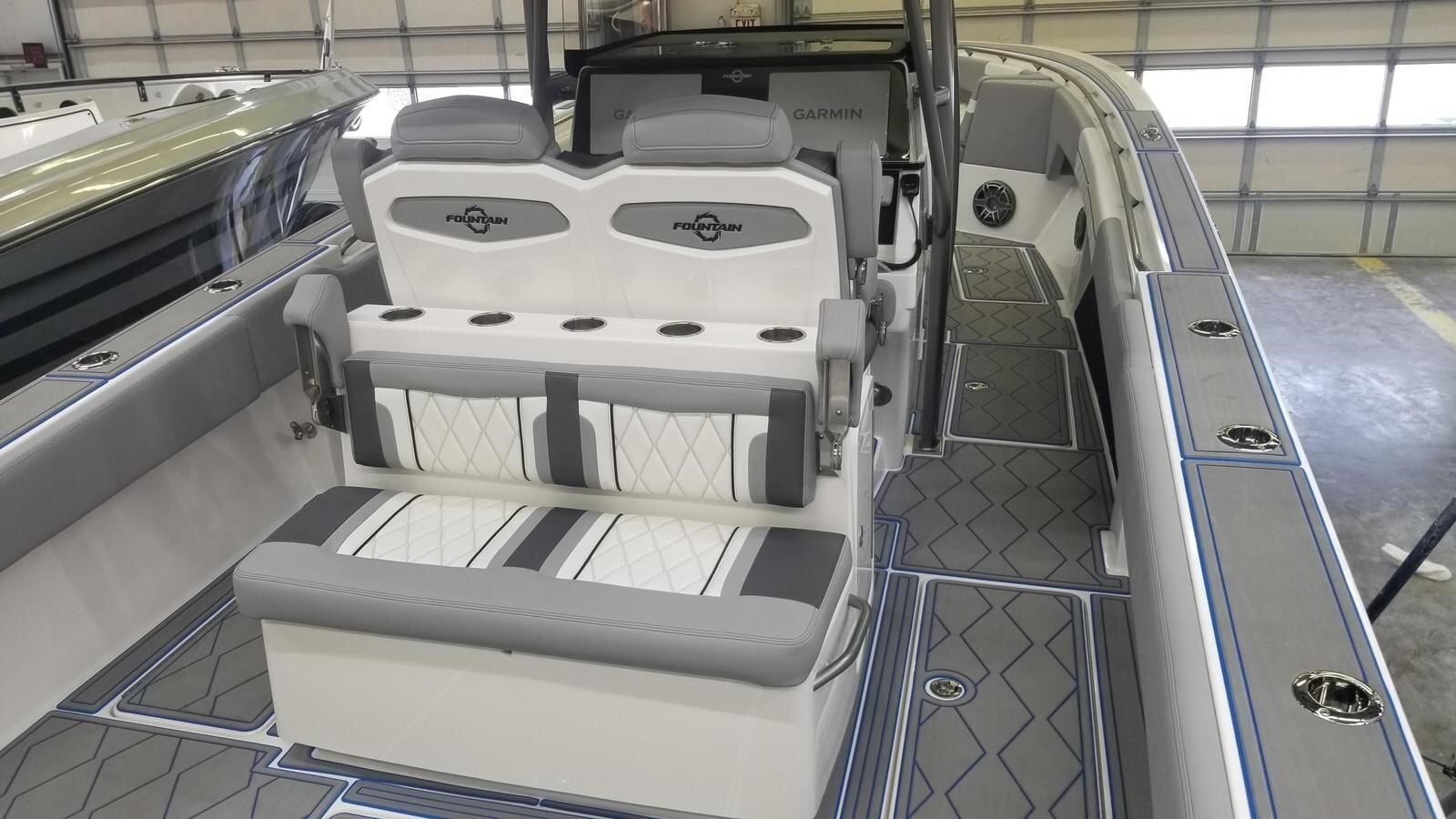 2021-fountain-38-7331f2