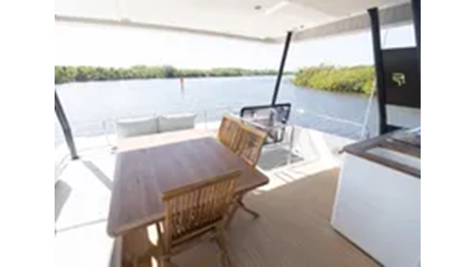 2021-fountaine-pajot-44-4ec18d