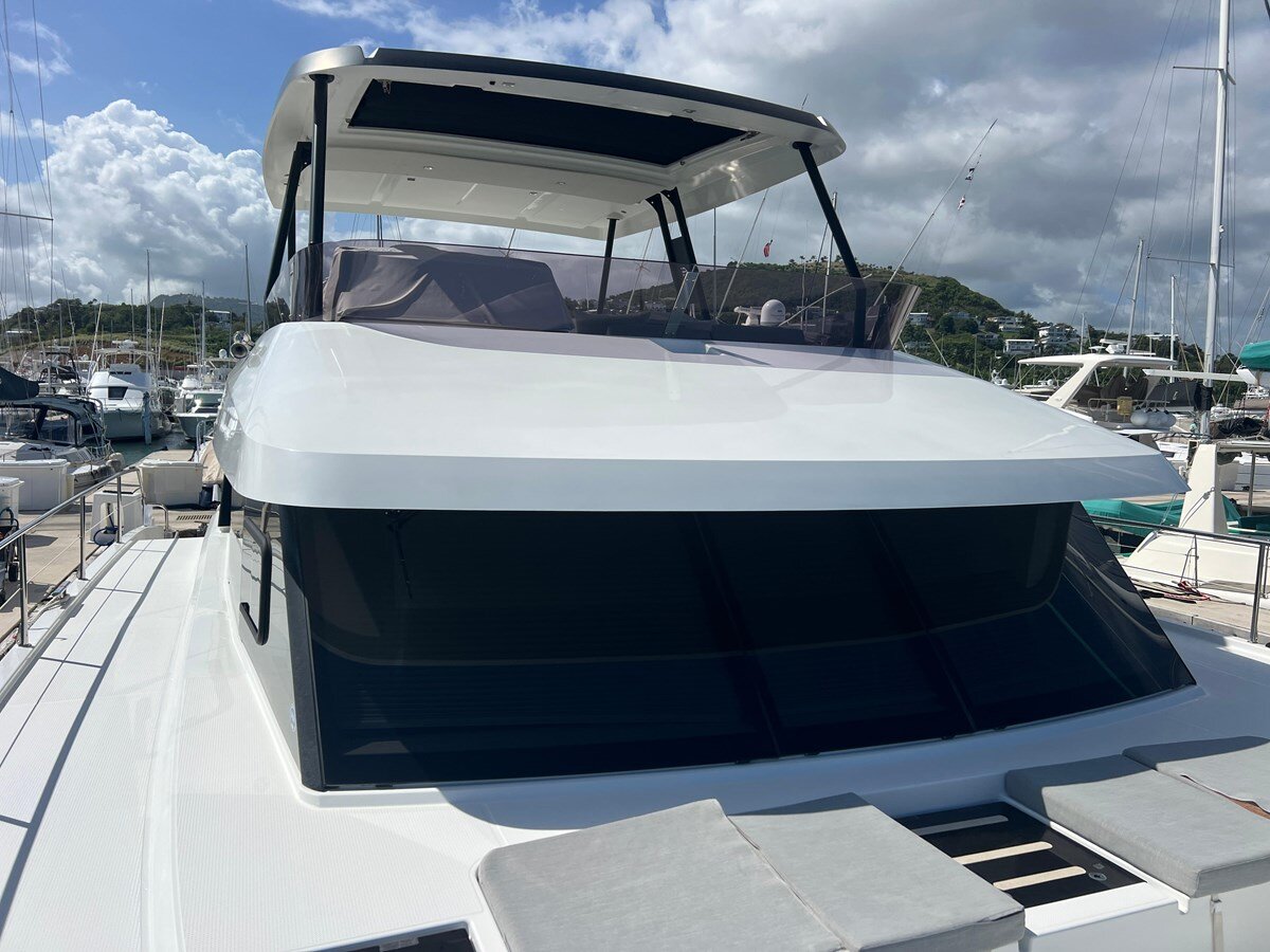 2021-fountaine-pajot-44-9f0a49