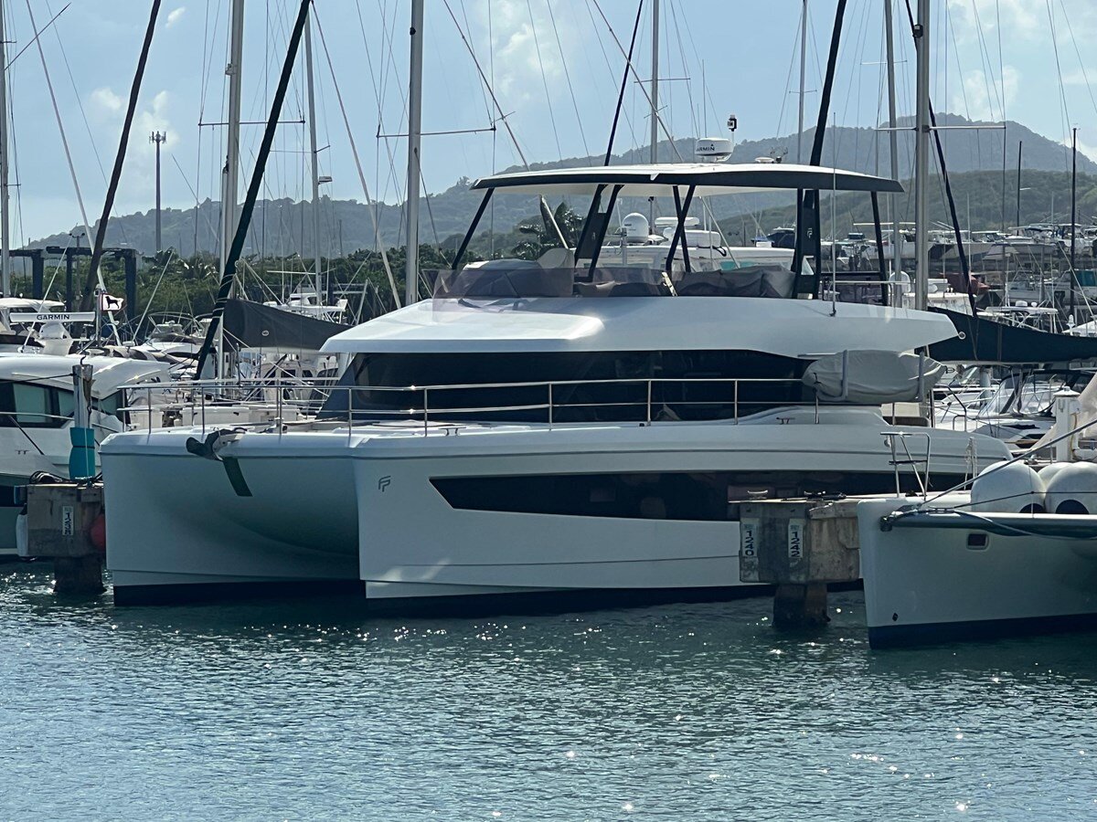 2021-fountaine-pajot-44-9f0a49