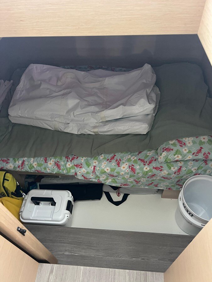 2021-fountaine-pajot-44-9f0a49