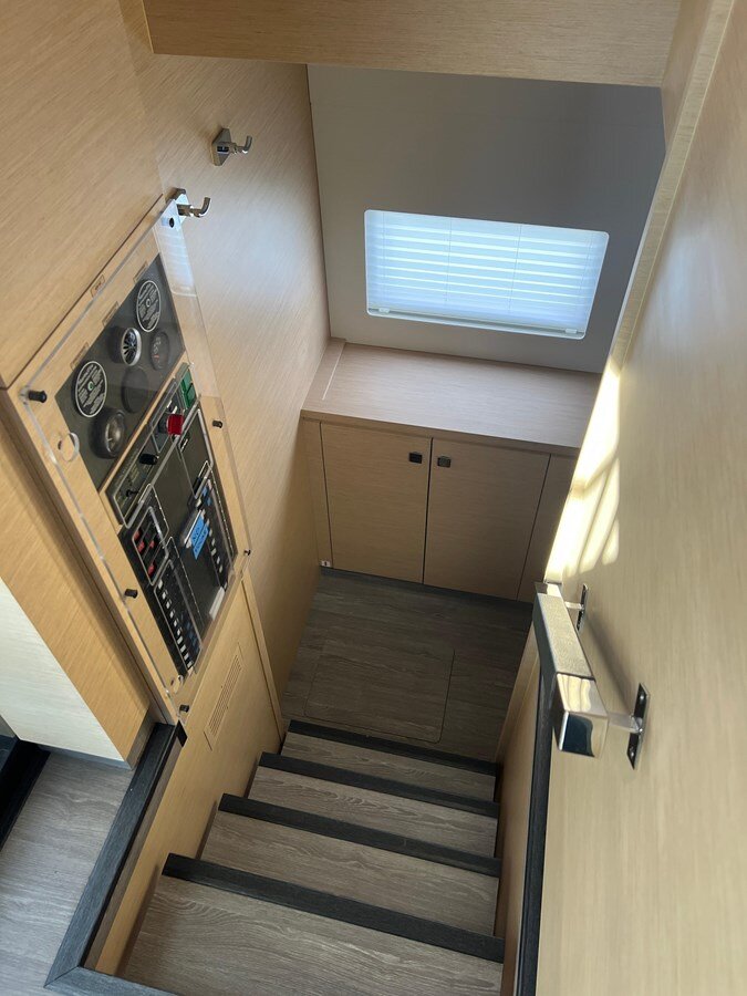 2021-fountaine-pajot-44-9f0a49