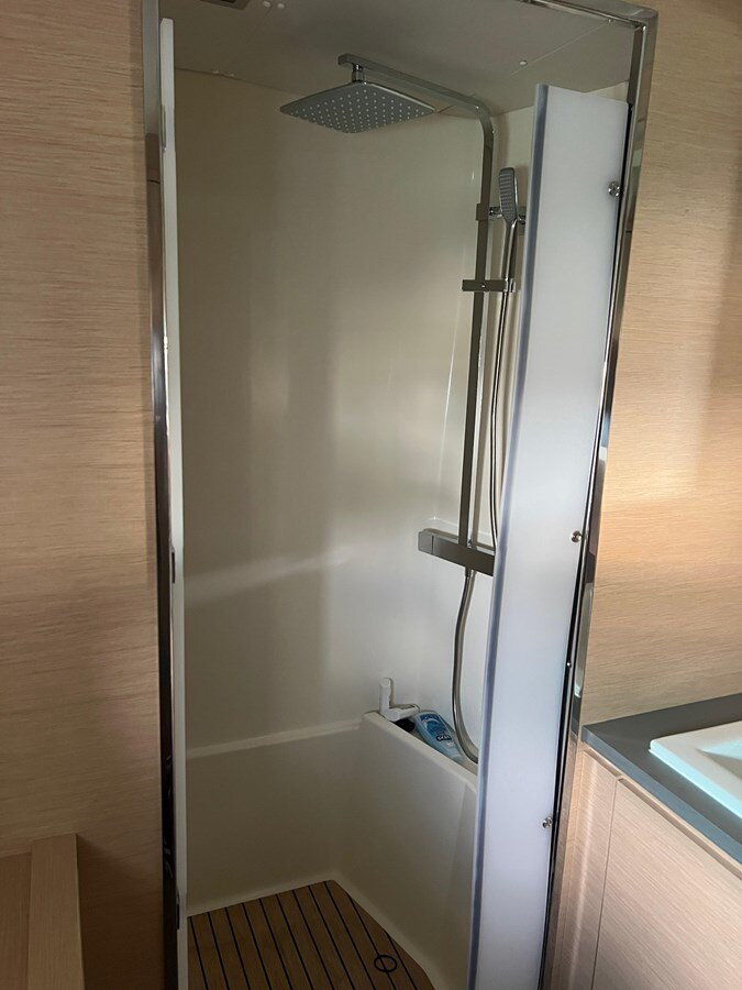 2021-fountaine-pajot-44-9f0a49