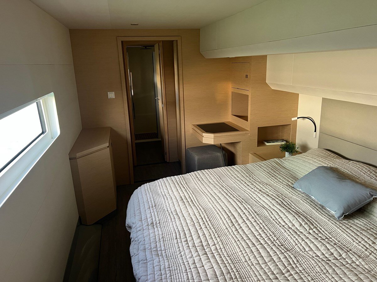 2021-fountaine-pajot-44-9f0a49