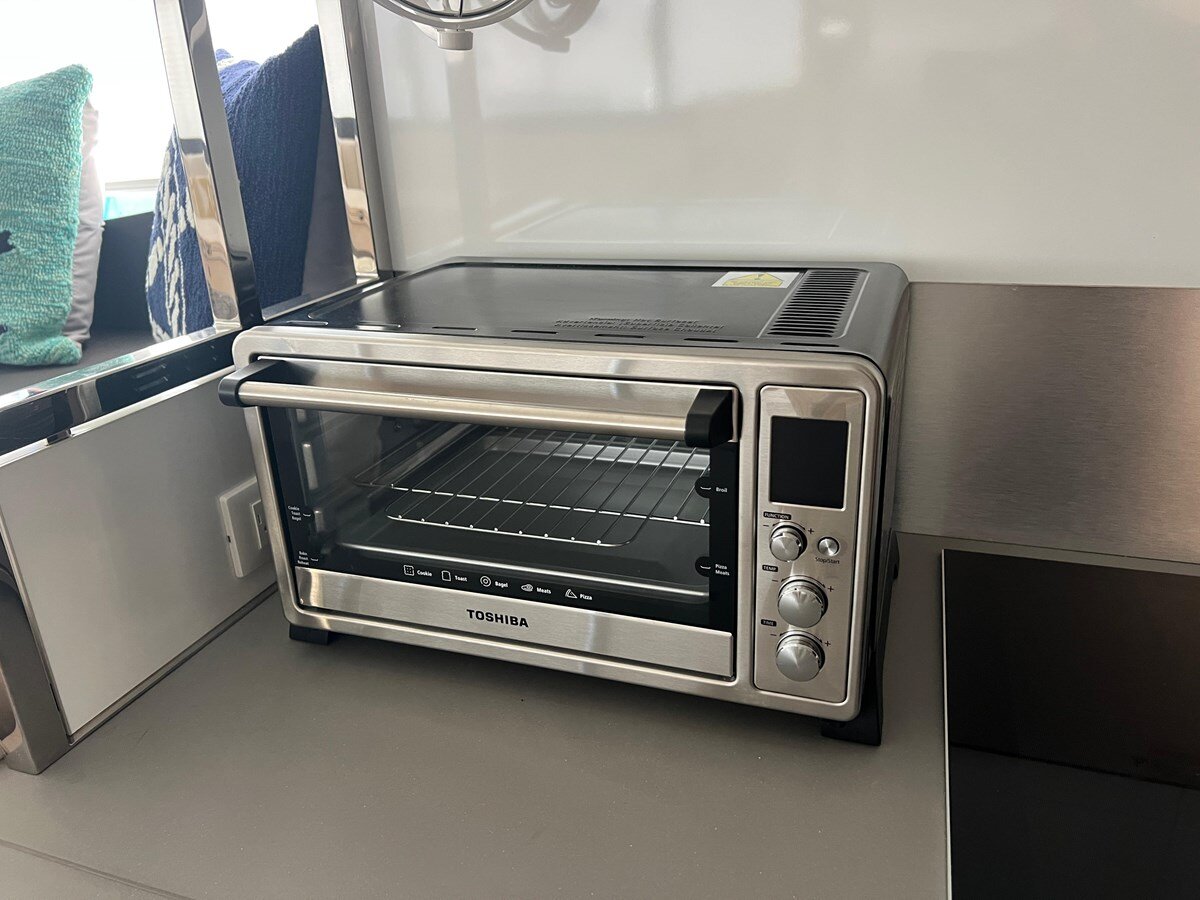 2021-fountaine-pajot-44-9f0a49