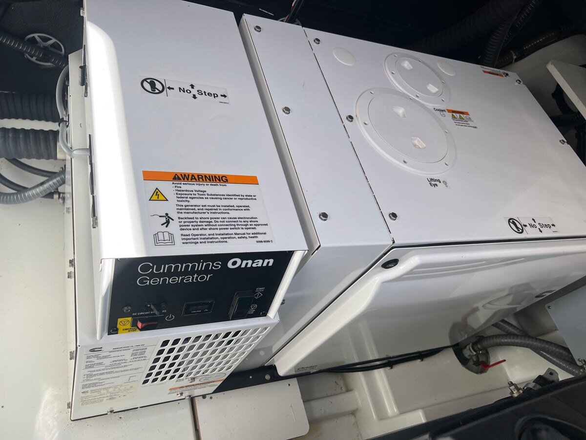 2021-fountaine-pajot-44-9f0a49