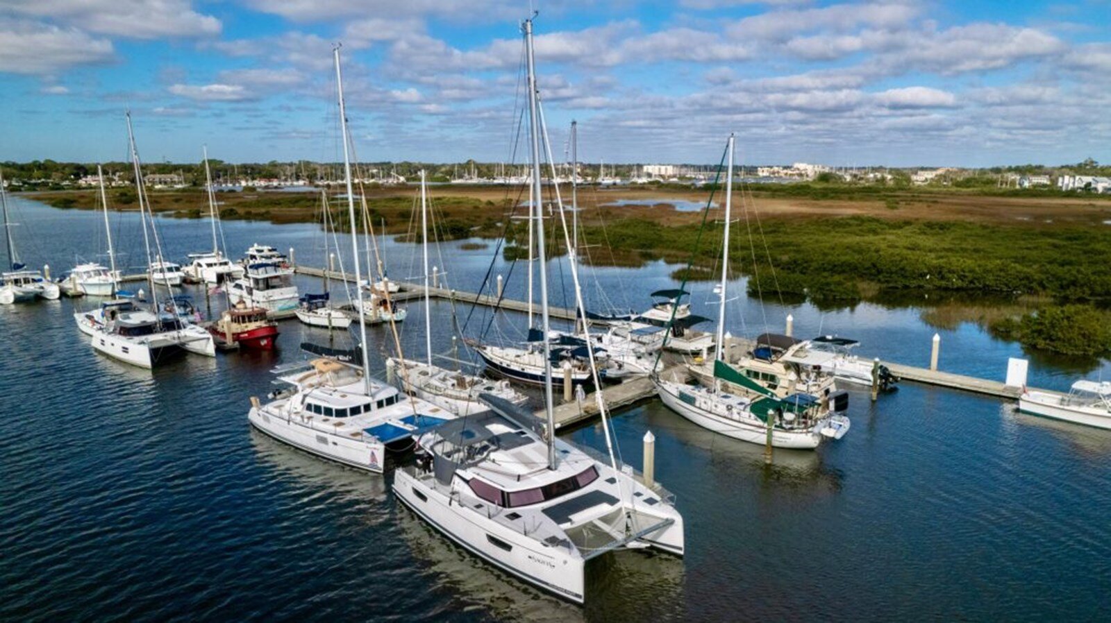 2021-fountaine-pajot-45-d2dfa4