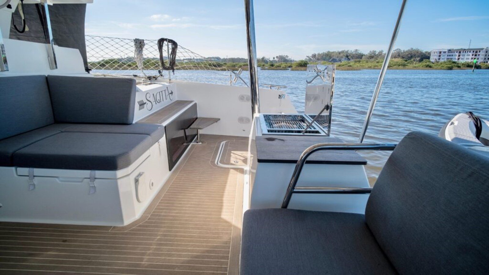 2021-fountaine-pajot-45-d2dfa4