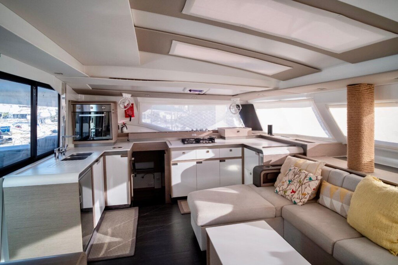 2021-fountaine-pajot-45-d2dfa4