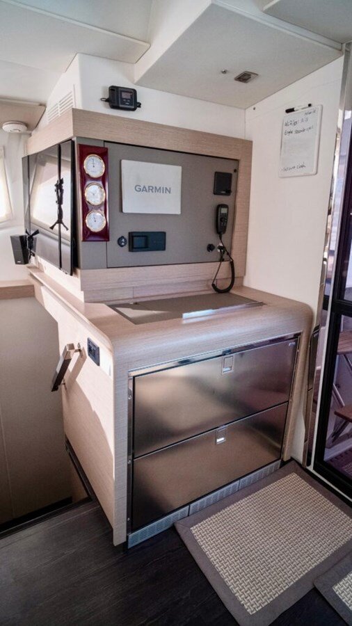 2021-fountaine-pajot-45-d2dfa4