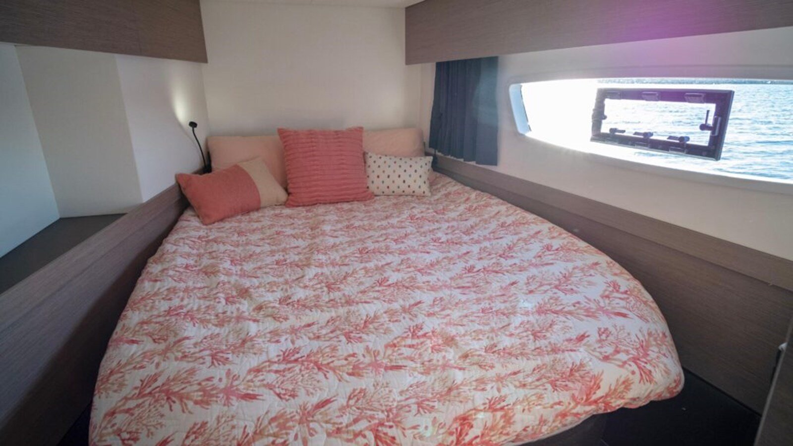 2021-fountaine-pajot-45-d2dfa4