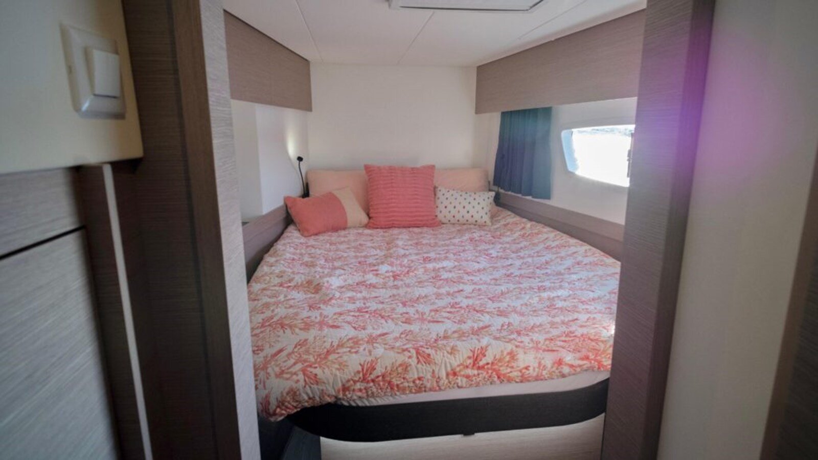 2021-fountaine-pajot-45-d2dfa4