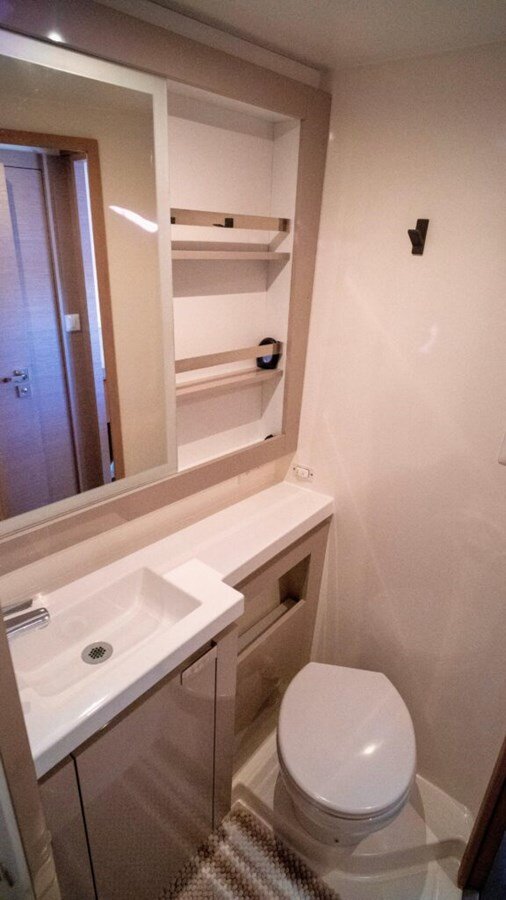 2021-fountaine-pajot-45-d2dfa4