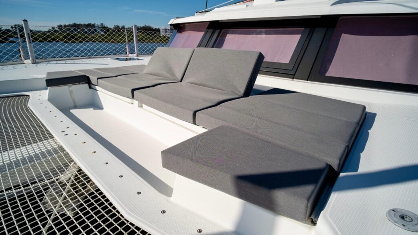 2021-fountaine-pajot-45-d2dfa4
