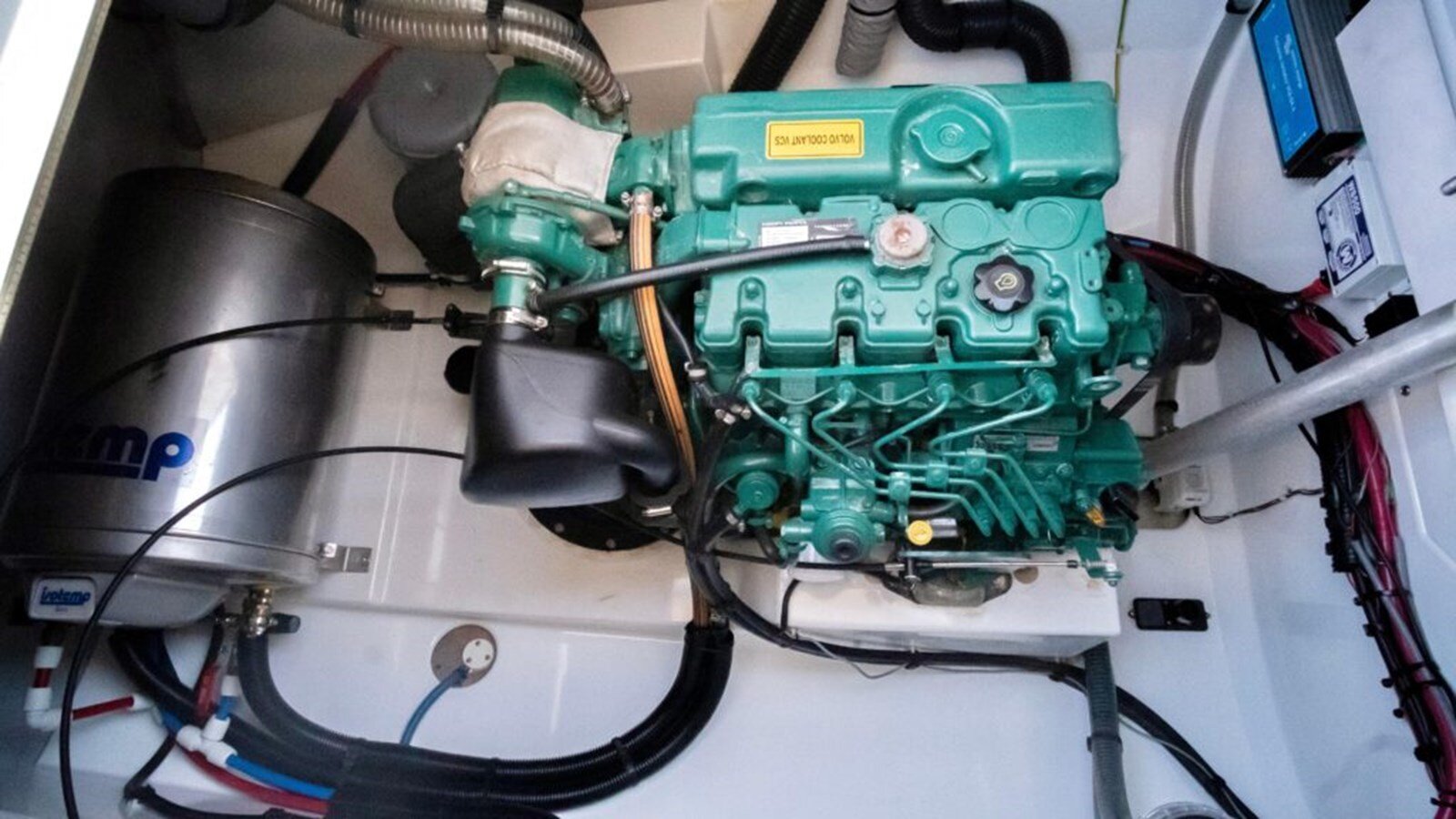 2021-fountaine-pajot-45-d2dfa4