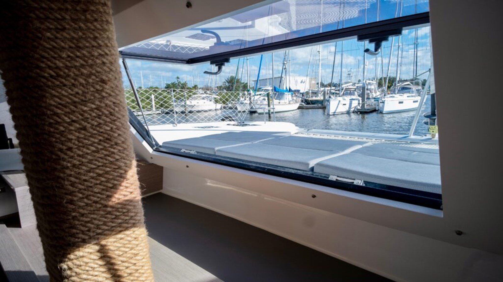 2021-fountaine-pajot-45-d2dfa4