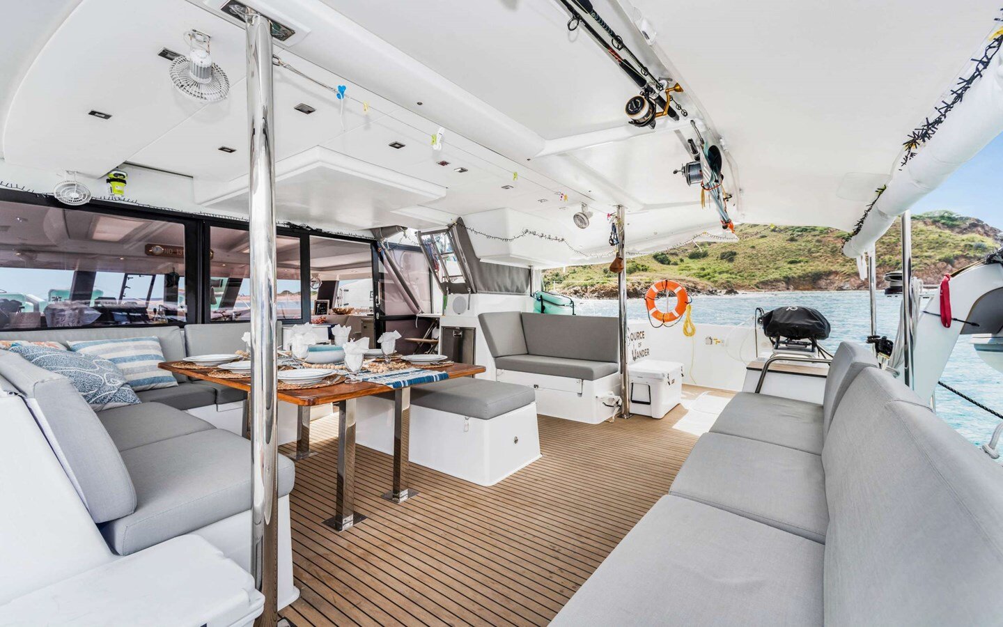 2021-fountaine-pajot-50-406d55