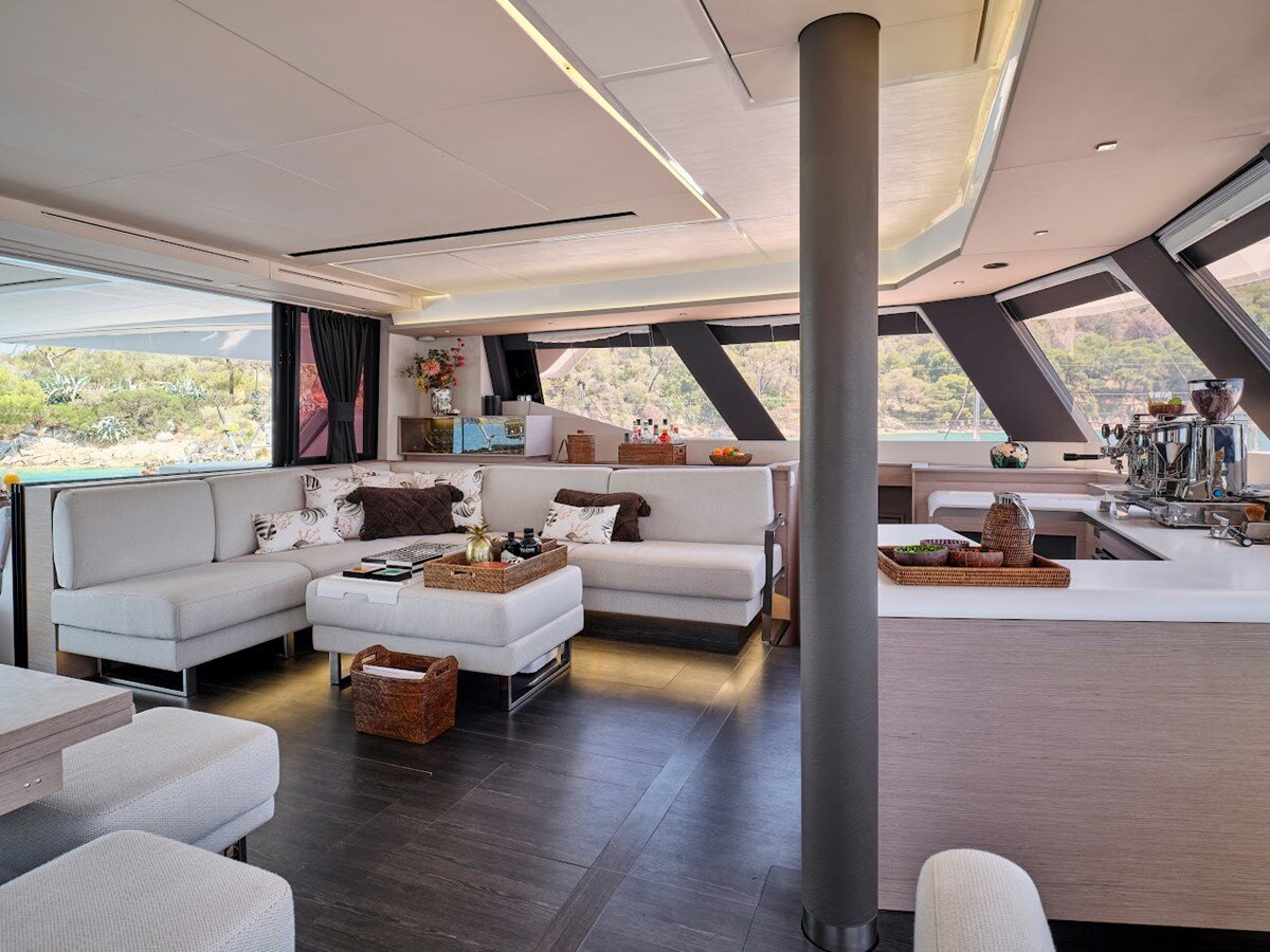 2021 FOUNTAINE PAJOT 65' 8