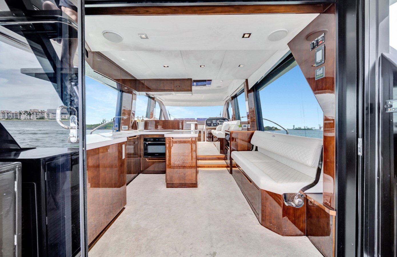 2021 GALEON 53'