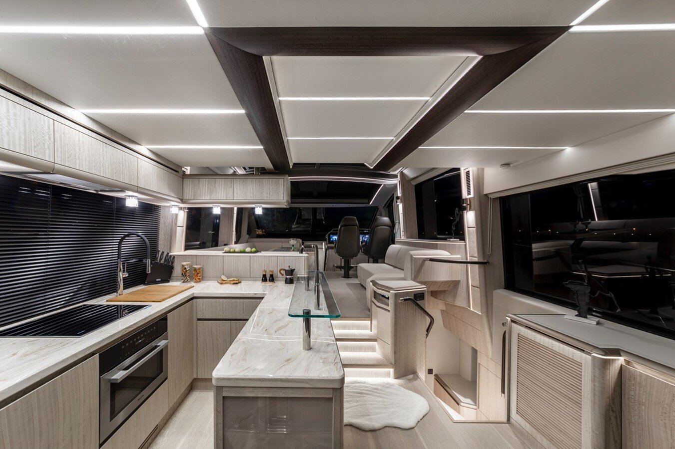 2021-galeon-yachts-72-11-3e0f01