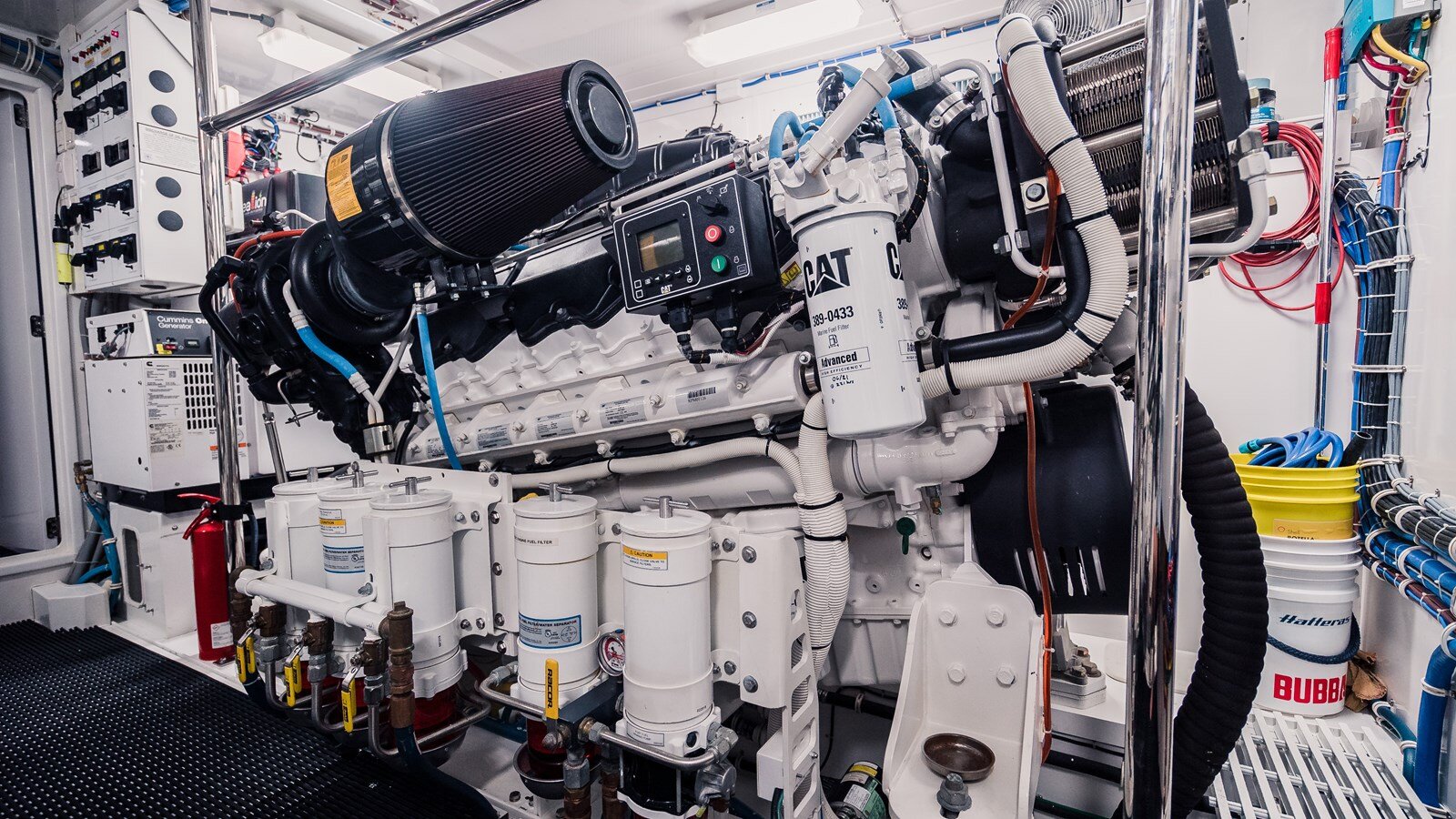 2021-hatteras-75-280c85