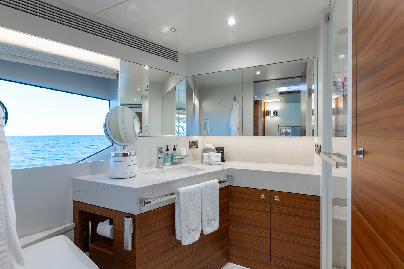 2021-horizon-yacht-94-8eae2c