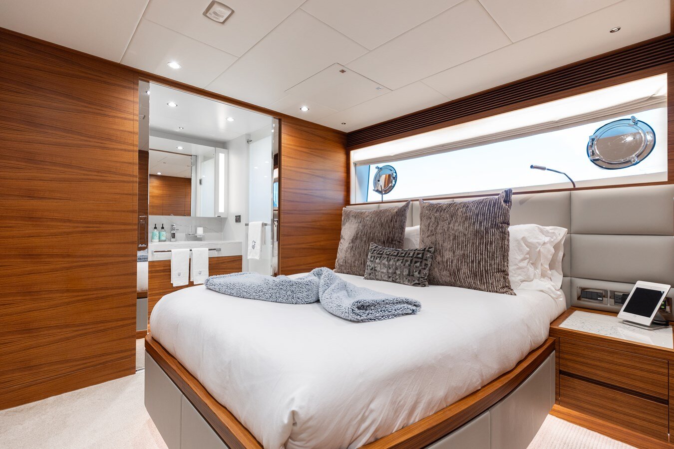 2021-horizon-yacht-94-8eae2c