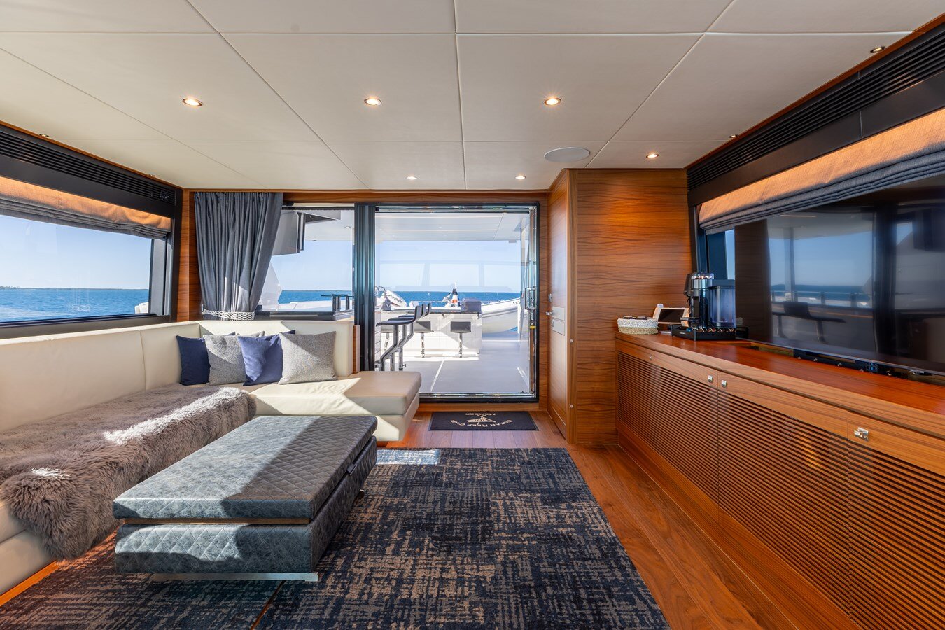 2021-horizon-yacht-94-8eae2c