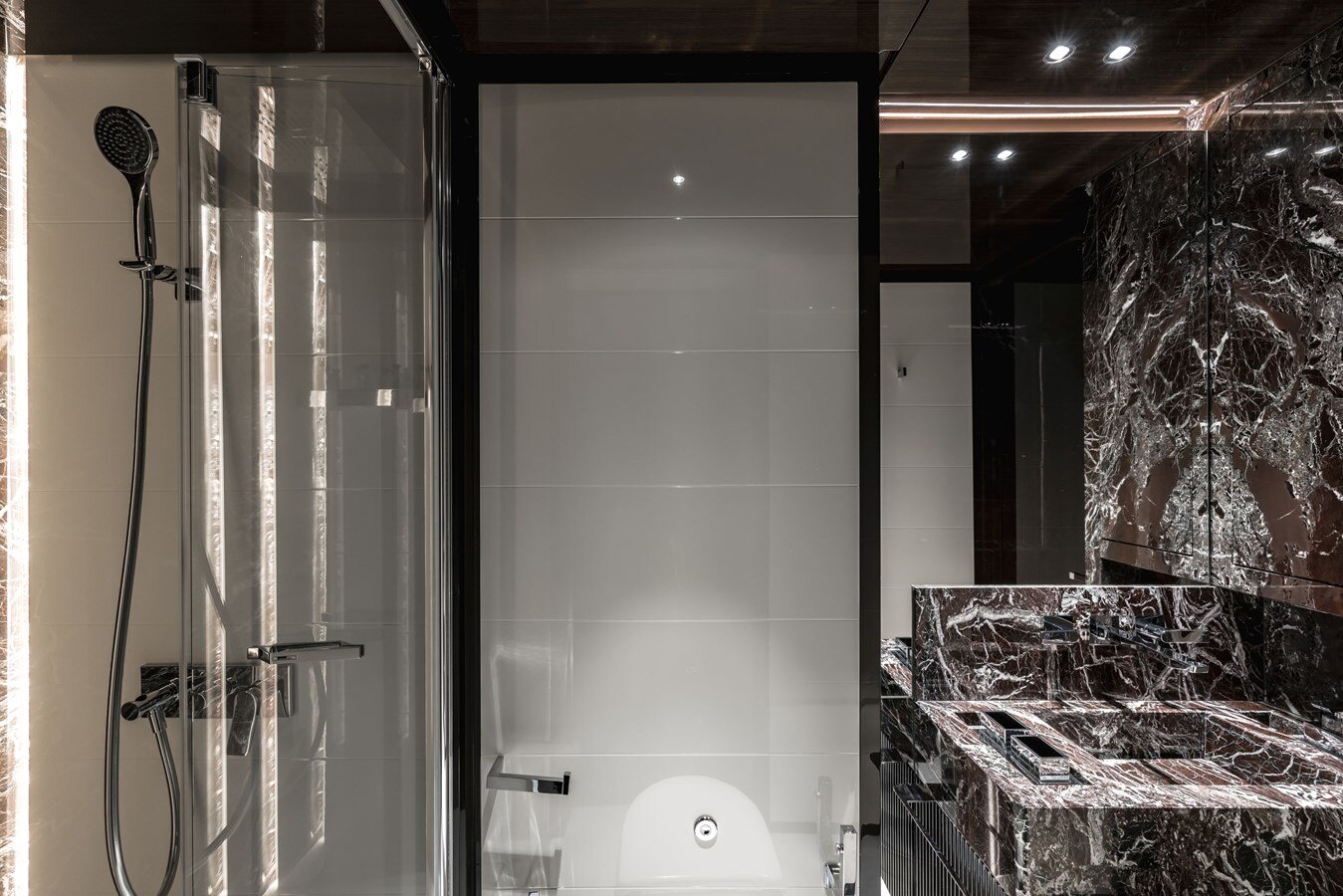 2021-isa-yachts-213-3-a5a497