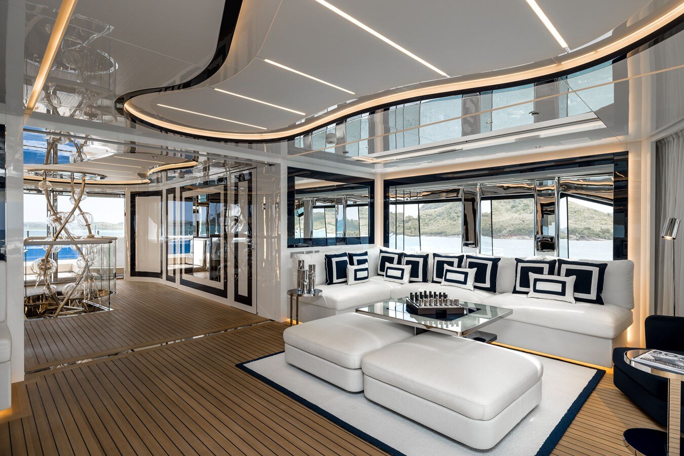 2021-isa-yachts-213-3-a5a497