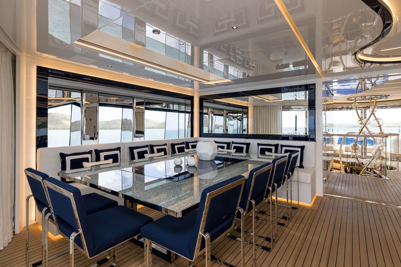 2021-isa-yachts-213-3-a5a497