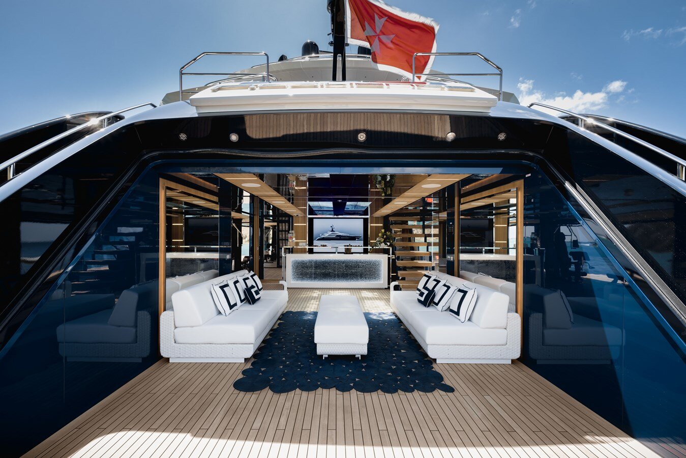 2021-isa-yachts-213-3-a5a497