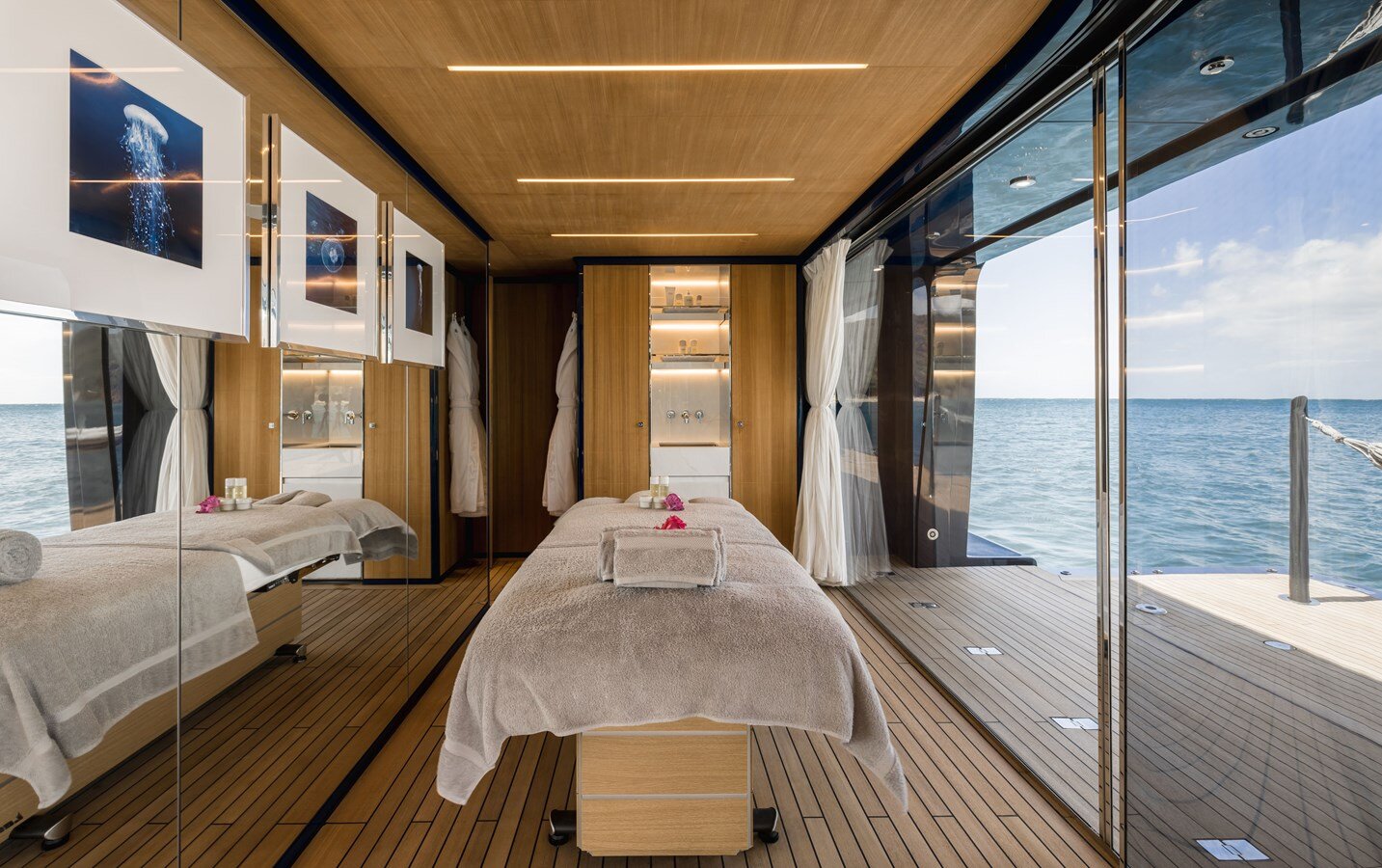 2021-isa-yachts-213-3-a5a497