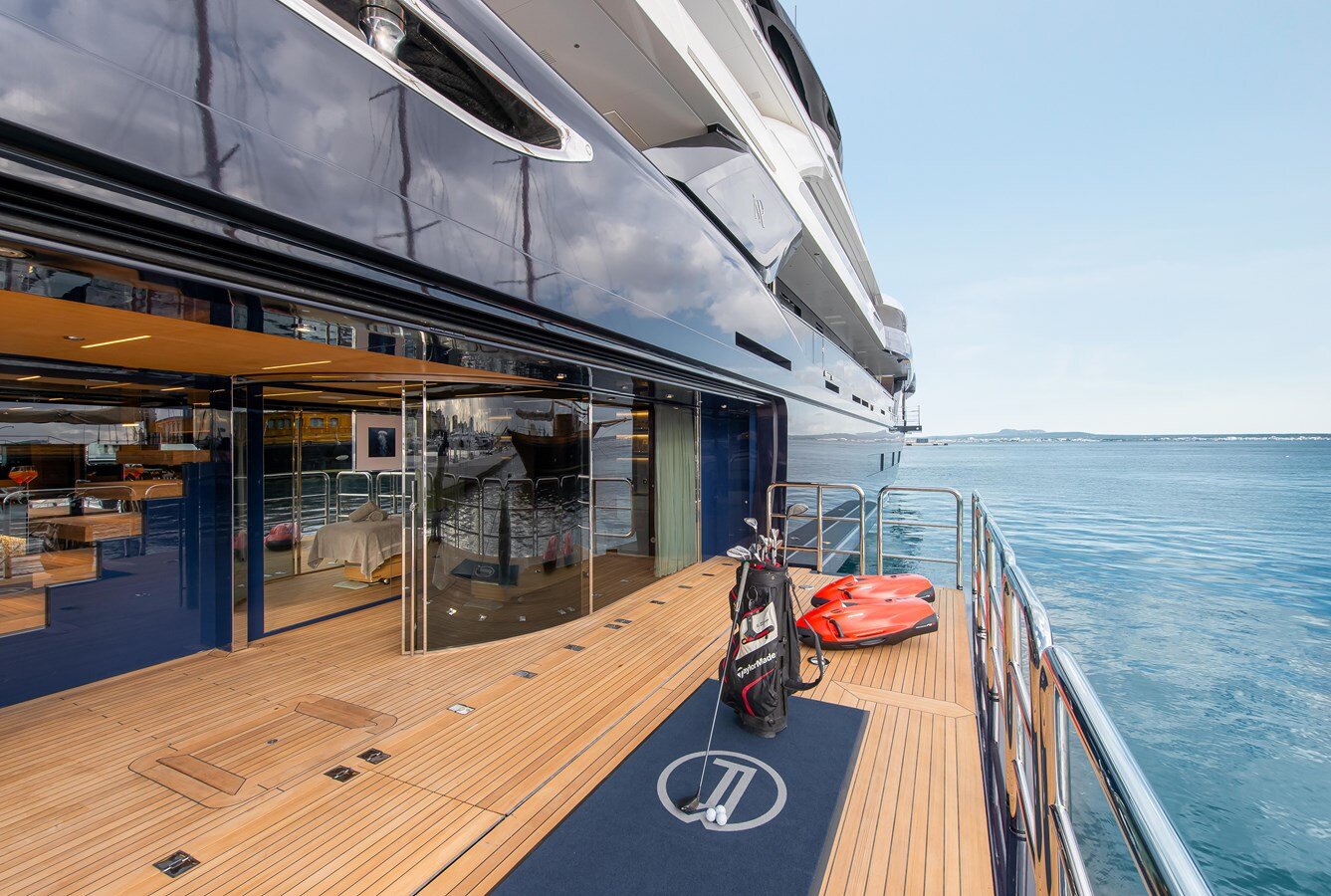 2021-isa-yachts-213-3-a5a497