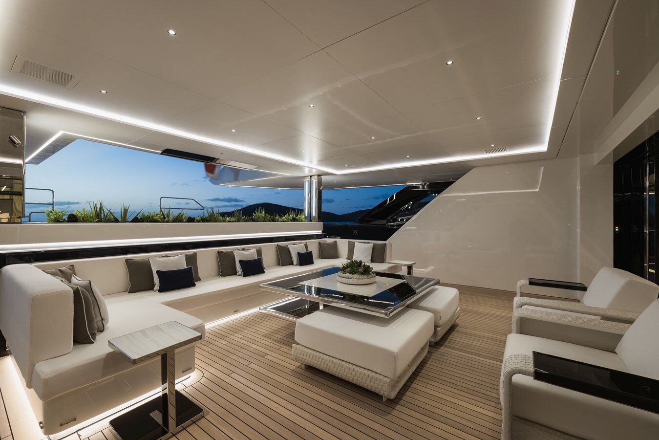 2021-isa-yachts-213-3-a5a497