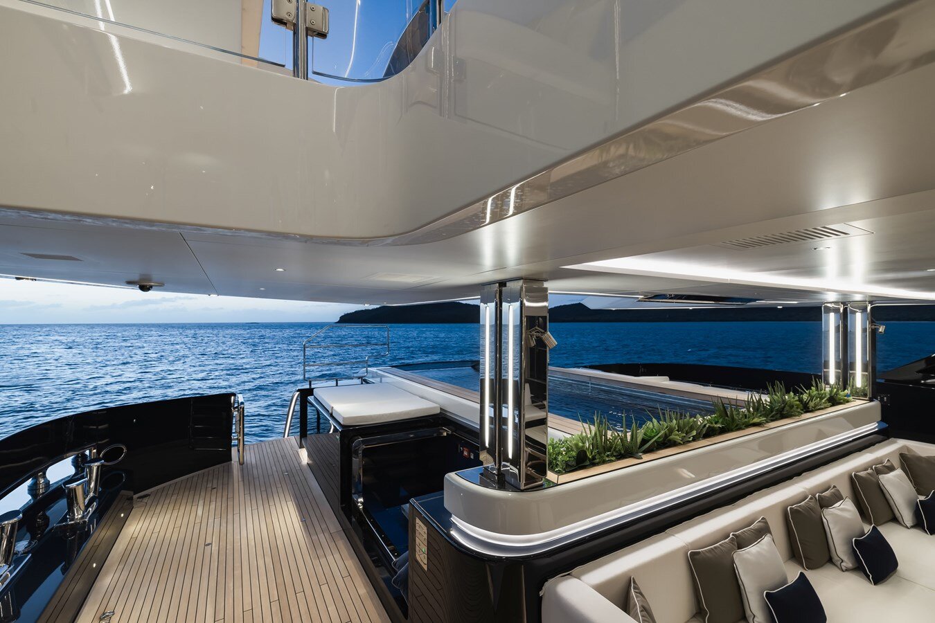 2021-isa-yachts-213-3-a5a497