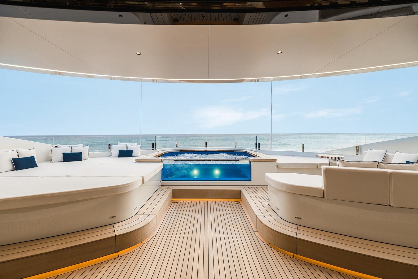 2021-isa-yachts-213-3-a5a497