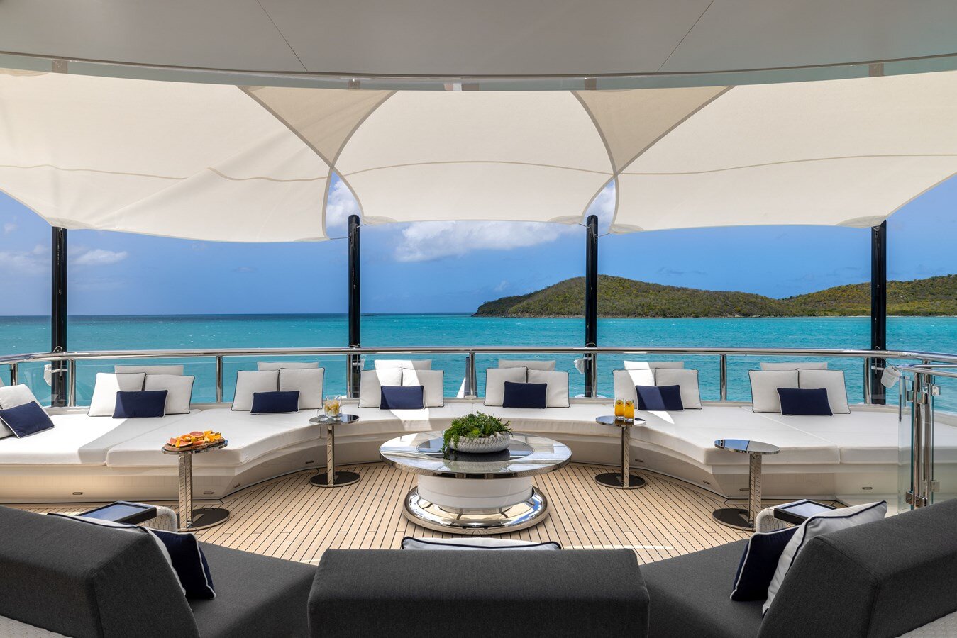 2021-isa-yachts-213-3-a5a497