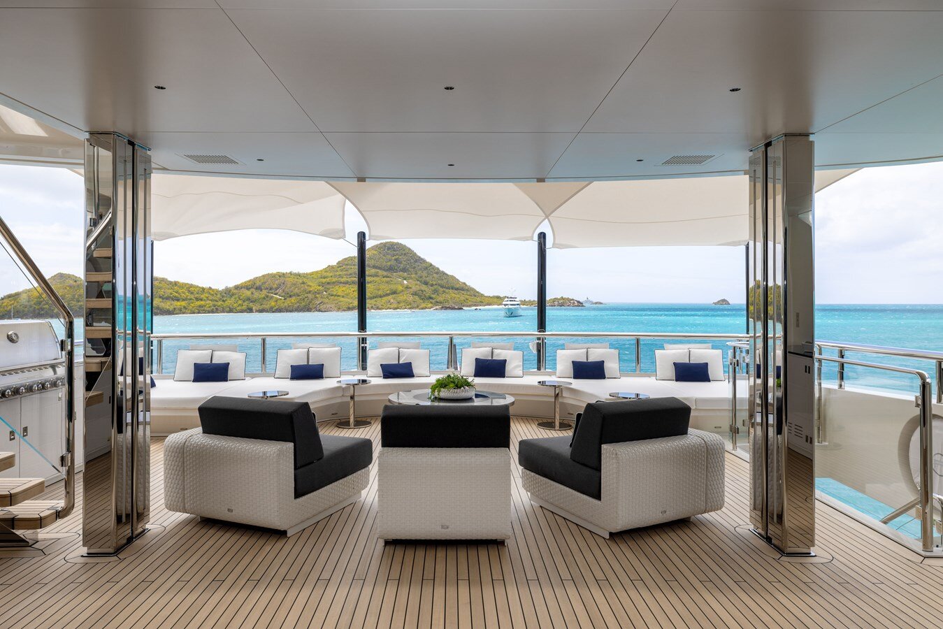 2021-isa-yachts-213-3-a5a497