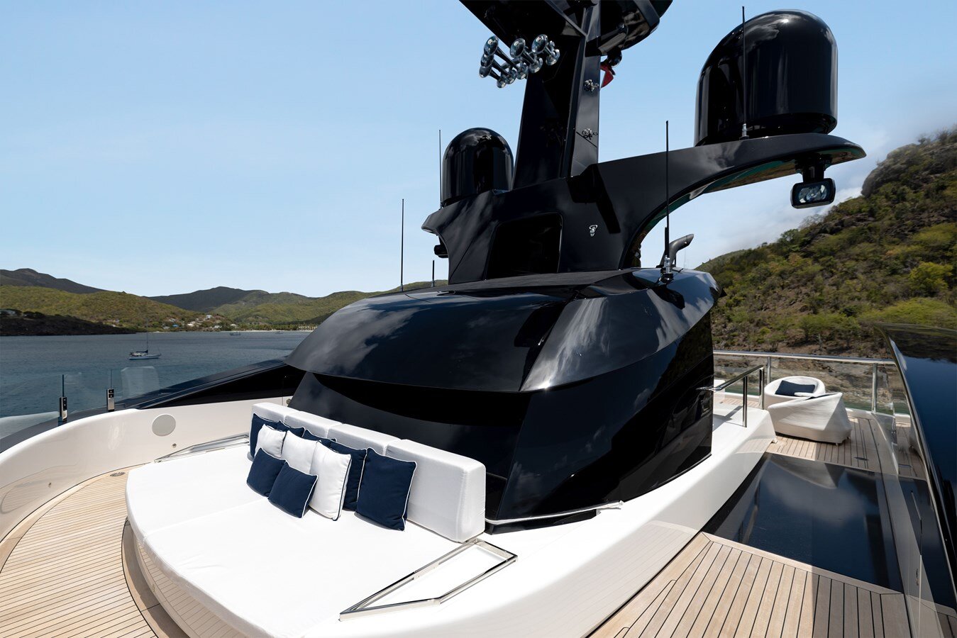 2021-isa-yachts-213-3-a5a497