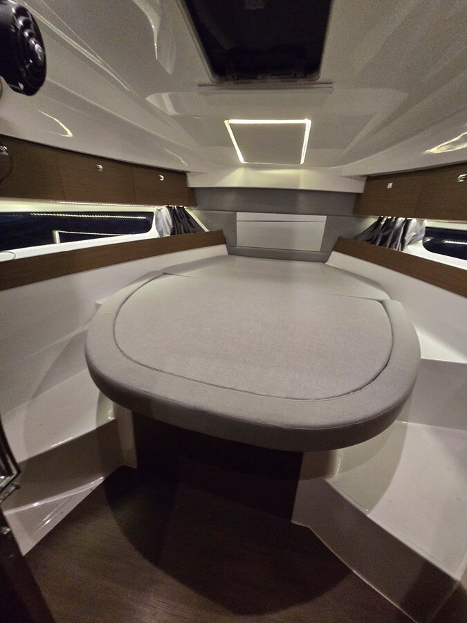 2021-jeanneau-30-db8273