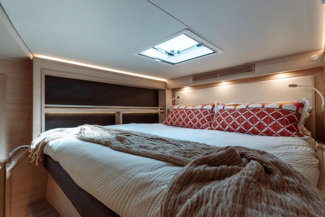 2021-knysna-yacht-company-55-bd554b