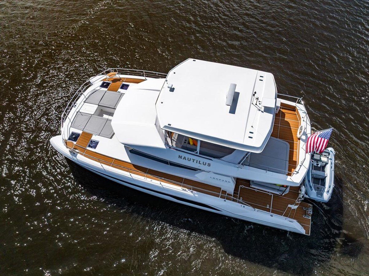 2021-leopard-catamarans-53-1-c915b7