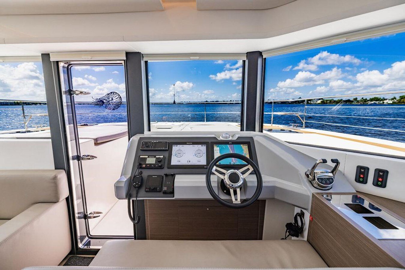 2021-leopard-catamarans-53-1-c915b7