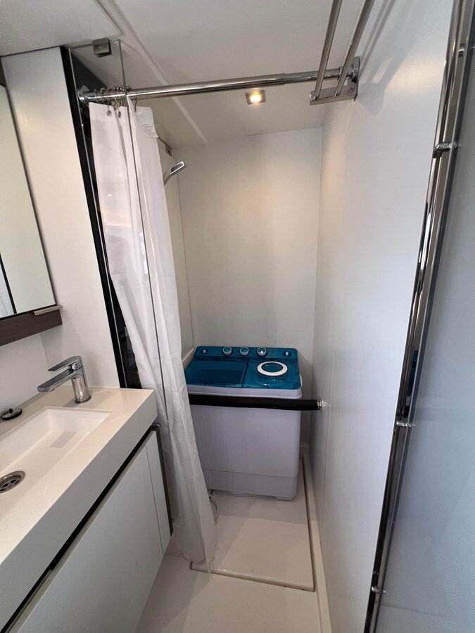 2021-leopard-catamarans-53-1-c915b7