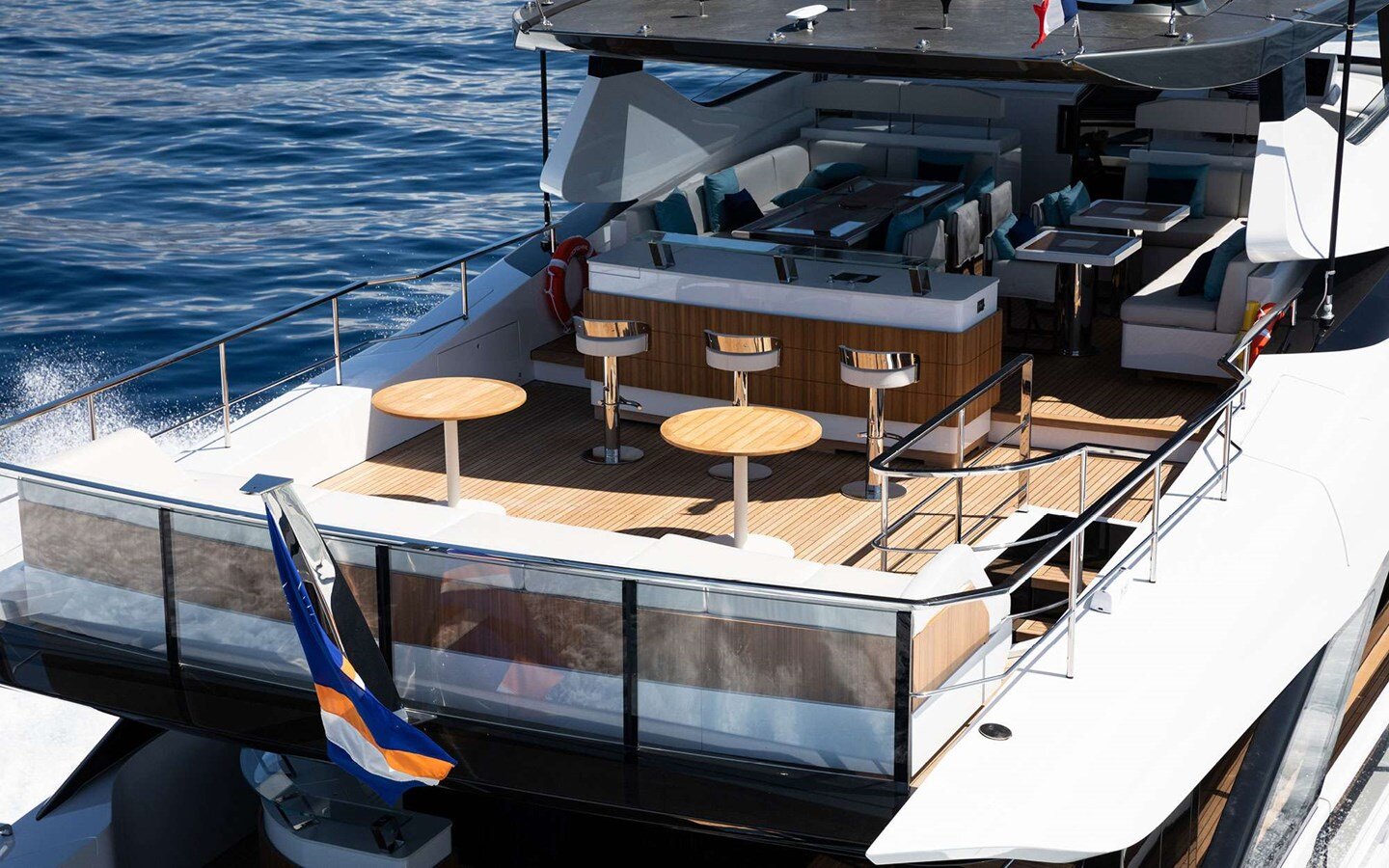 2021 MANGUSTA 108' 4