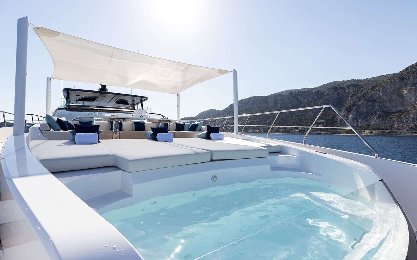 2021 MANGUSTA 108' 4