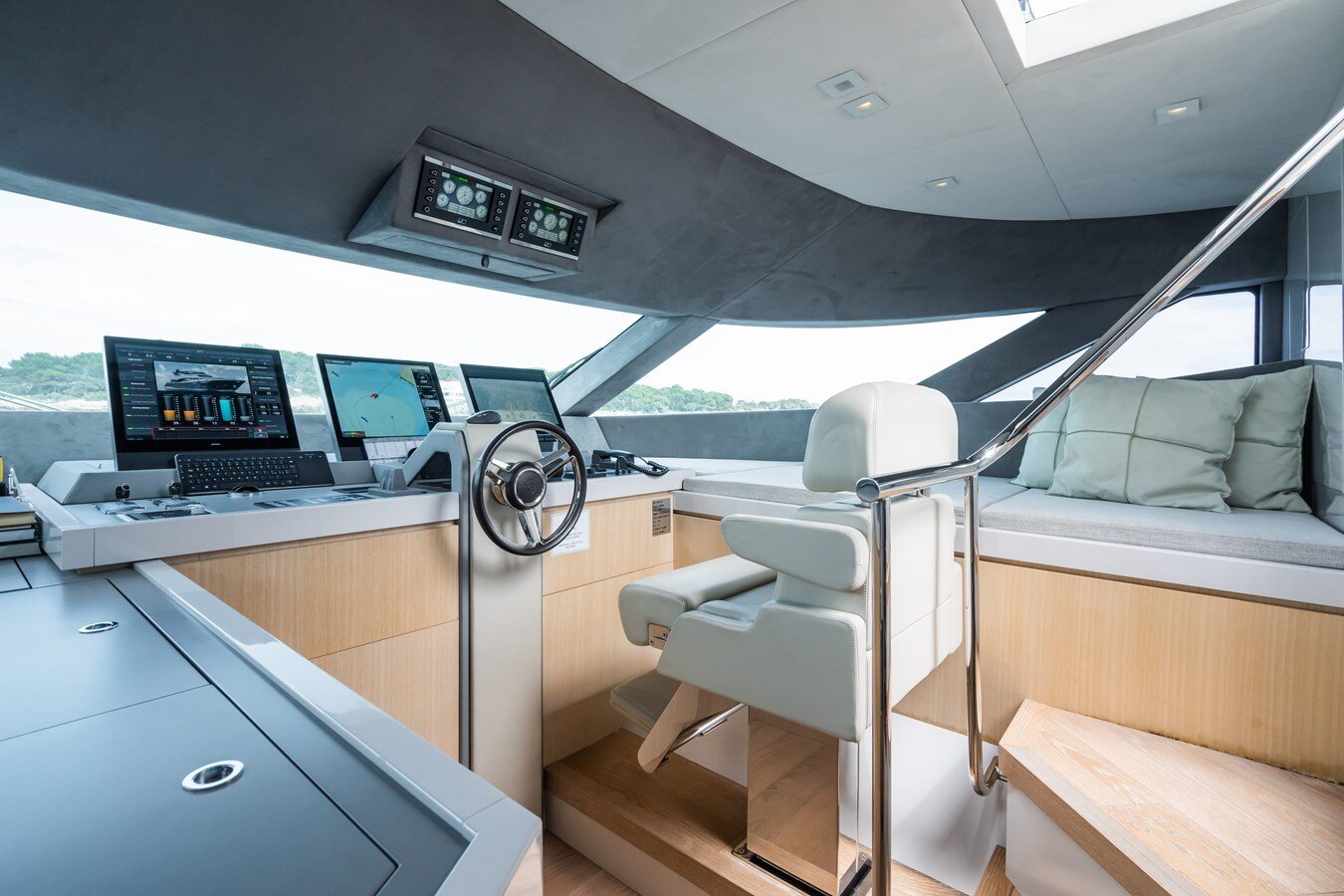 2021 MONTE CARLO YACHTS 96'