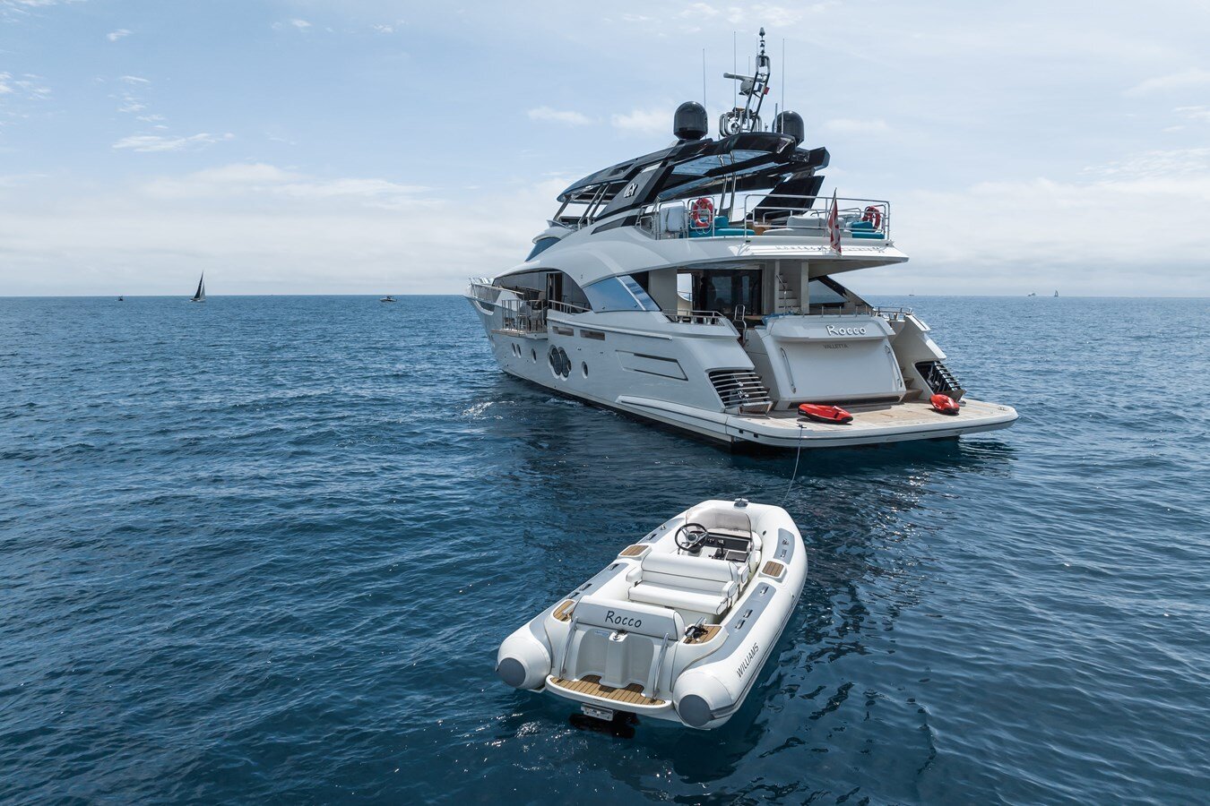 2021-monte-carlo-yachts-96-ad4684