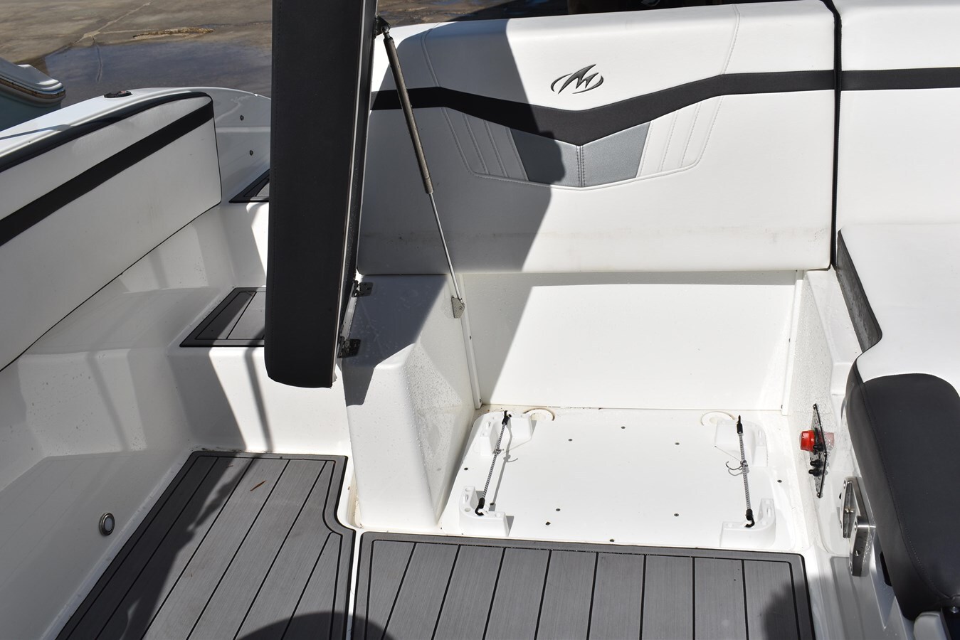 2021-monterey-22-5f858e